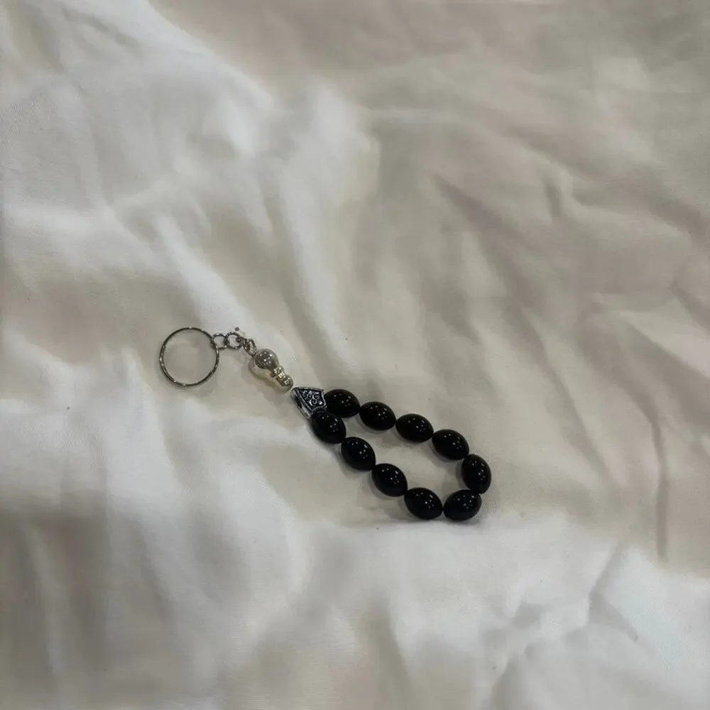 Black beaded keychain with silver - Picture 2 of 3